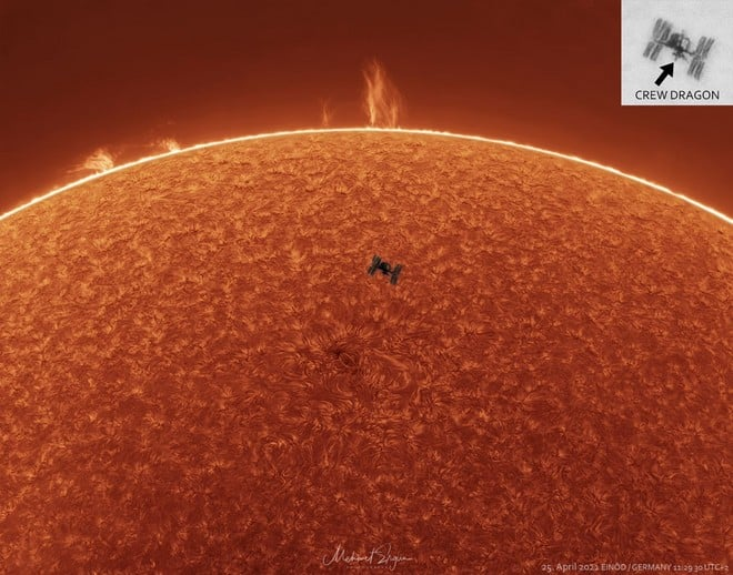 Imagen: Mehmet Ergün/NASA
Otro hecho impresionante es la definición de las llamas del Sol, que crean una textura única con erupciones de plasma a temperaturas muy altas, cercanas a los 15 millones de grados centígrados.