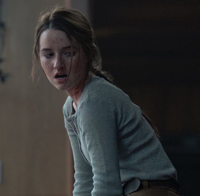 Kaitlyn Dever, como Abby
