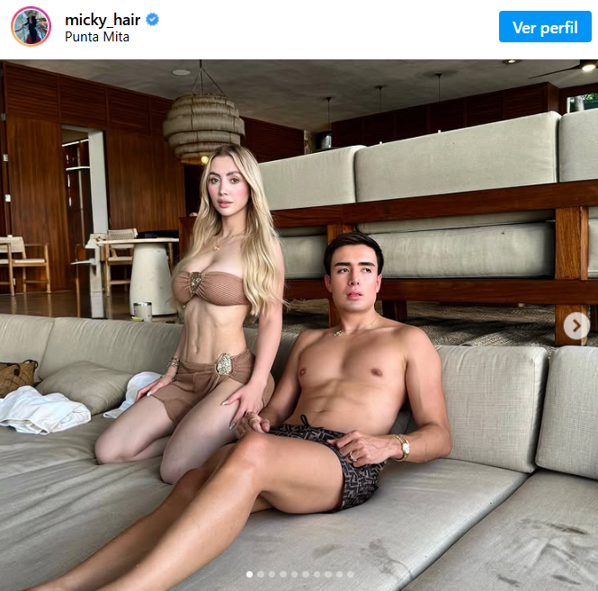 En redes sociales, De la Mora mostraba un estilo de vida marcado por viajes internacionales