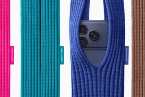 Apple Issey Miyake iPhone Pocket